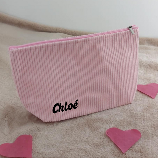 Trousse de toilette personnalisée – Garnie de chouchous (rose ou blanche)